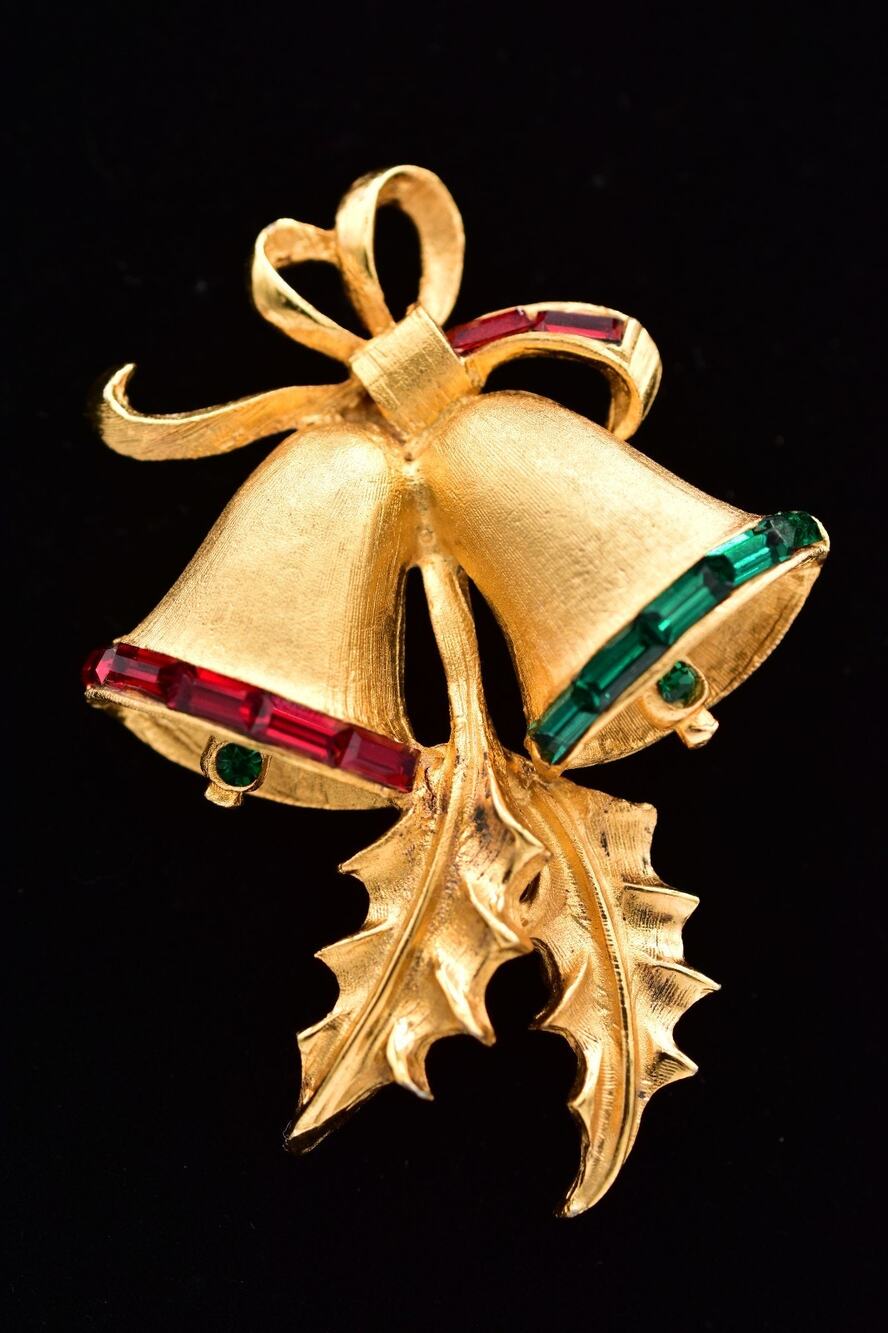 Vintage Christmas Bells Pin Brooch Red Green Baguette Crystal Brushed Gold 9B